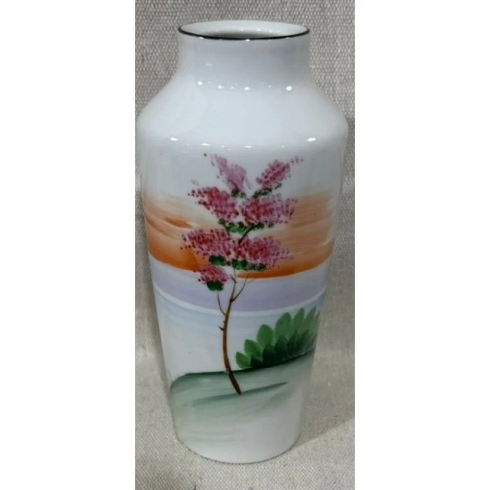 Meito China Hand Painted Japanese Landscape Cherry Blossom Bud Vase 6.5